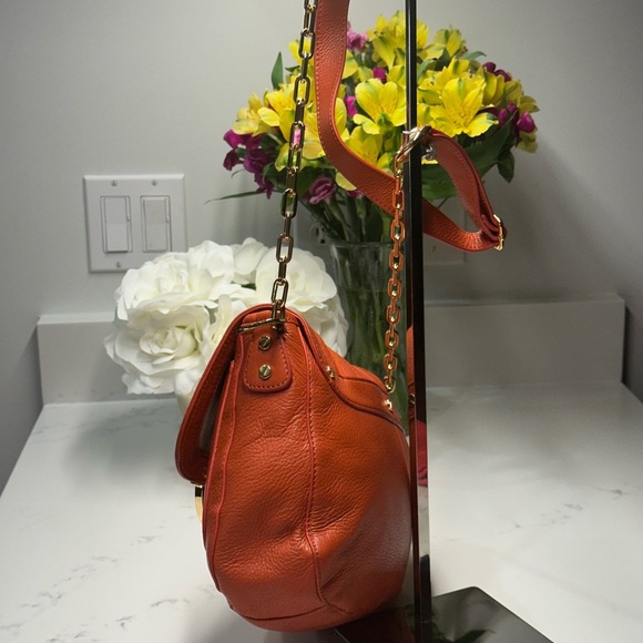 Tory Burch Amanda Vibrant Orange Shoulder Bag + Dust Bag - Picture 13 of 13